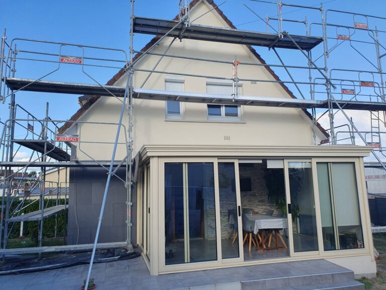 Installation de façade isolée à Buchy